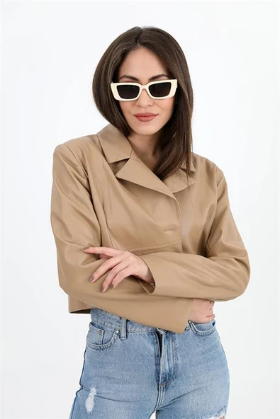 Kruvaze Yaka Vatkalı Düğmeli Kısa Deri Ceket - Camel - 5