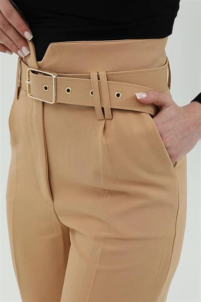 Kemerli Atlas Kumaş Pantolon - Açık Kahve - Resim 2