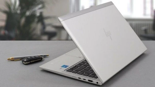 HP POR EB840G8 i5-1145G7 4.40 GHz 16GB 512GB 14" W11P - 2