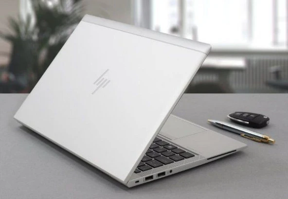 HP POR EB840G8 i5-1145G7 4.40 GHz 16GB 512GB 14" W11P - 3