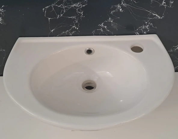 28X45 OVAL LAVABO DELİKLİ PİRAMİT