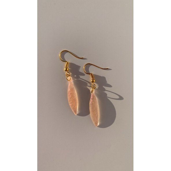 Yanardöner Pembe ve Turuncu Gold Aksesuar Simetrik Şekil Küçük Sallantılı Epoksi Küpe El Yapımı ürün görseli