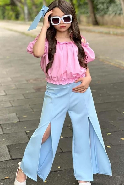 Kız Çocuk Düşük Omuzlu Göğsü ve Beli Manşetli Crop ve Yırtmaç Detaylı Pembe Alt Üst Takım - Resim 4