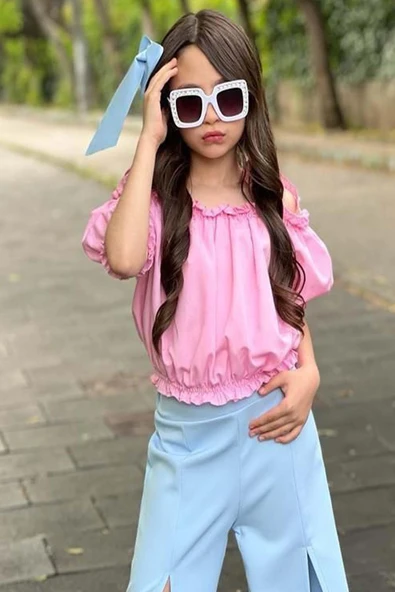 Kız Çocuk Düşük Omuzlu Göğsü ve Beli Manşetli Crop ve Yırtmaç Detaylı Pembe Alt Üst Takım - Resim 5