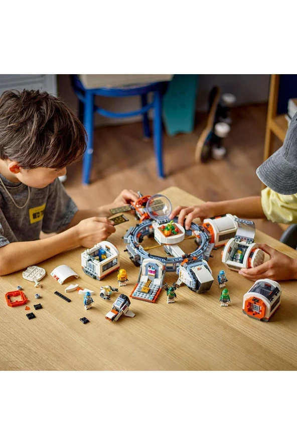 LEGO ® City Modüler Uzay İstasyonu 60433 - Oyuncak Yapım Seti (1097 Parça) - Resim 3