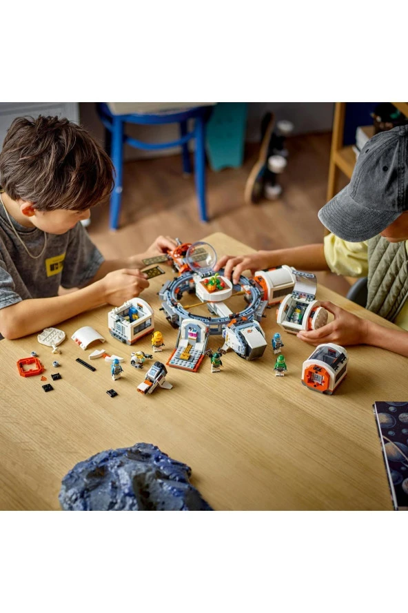 LEGO ® City Modüler Uzay İstasyonu 60433 - Oyuncak Yapım Seti (1097 Parça) - Resim 8