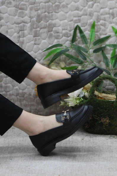 Fort 034-213 Siyah Cilt Toka Detaylı Rahat Loafer Kadın Ayakkabı - Resim 5