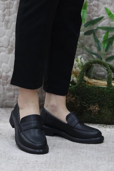 Fort 85120 Siyah Cilt Toka Detaylı Rahat Loafer Kadın Ayakkabı - Resim 2