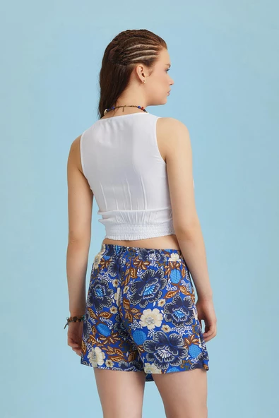 Lastikli Kolsuz Degaje Yaka Beyaz Şık Crop Bluz - 4