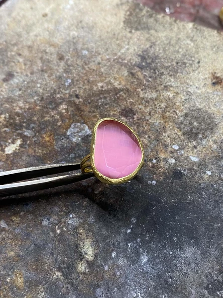 Güneş Taşı Serisi Fasülye Kesim Kedi Gözü Taşlı El İşi Kadın Altın Kaplama Yüzük Ayarlanabilir Ölçü - 3