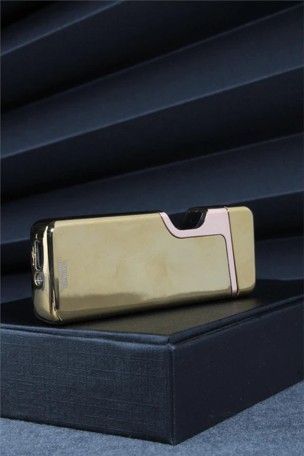 Silvio Monetti  Altın Renk Dokunmatik Sensörlü Tesla Şarjlı Çakmak  24CSM22103R03 ürün görseli 1