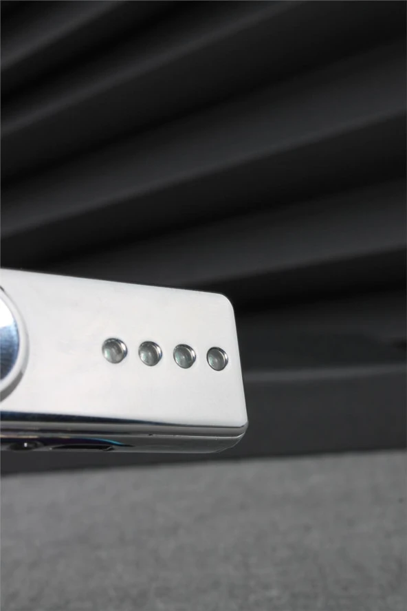 Silvio Monetti  Siyah Renk Ledli Ve Çarklı Şarjlı Çakmak  24CSM680USBR03 - Resim 3