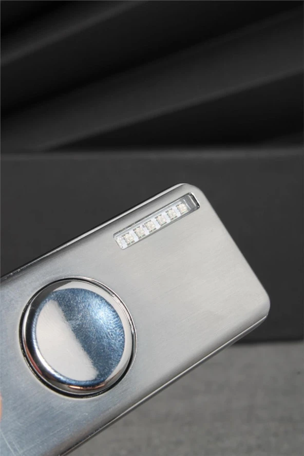 Silvio Monetti  Gümüş Renk Ledli Ve Çarklı Şarjlı Çakmak  24CSM22105AR07 - Resim 3