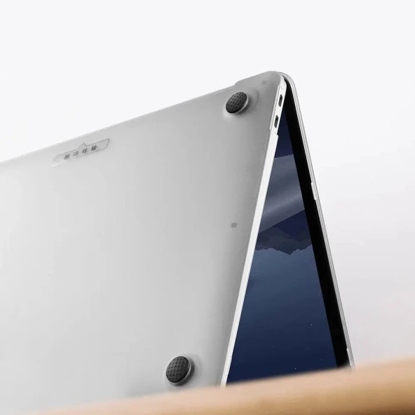 Newface Macbook Pro 13 2021 Uyumlu Premium Darbe Emici Buzlu Kapak - Şeffaf - 3