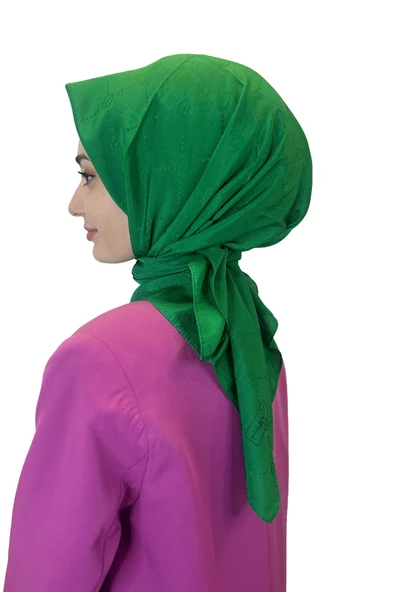 Jakarlı Monogram Eşarp, Piramit Monogram, Desenli Eşarp 01009  BENETTON ürün görseli