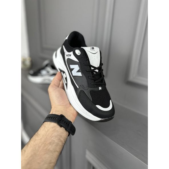 NEW BALANCE KADIN SPOR AYAKKABI SİYAH  BEYAZ - 1