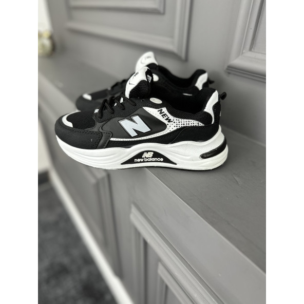 NEW BALANCE KADIN SPOR AYAKKABI SİYAH  BEYAZ - 4