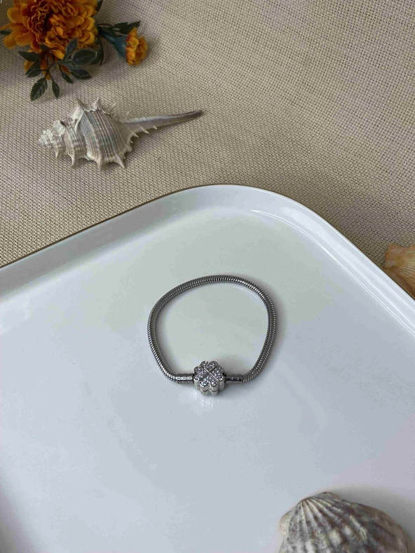 Özel Seri Pandora Model Klips Yonca Bileklik ürün görseli