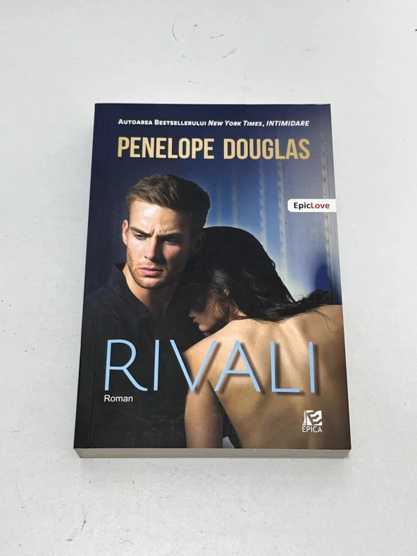 Rivali - Penelope Douglas Kitap (Romence) - 2