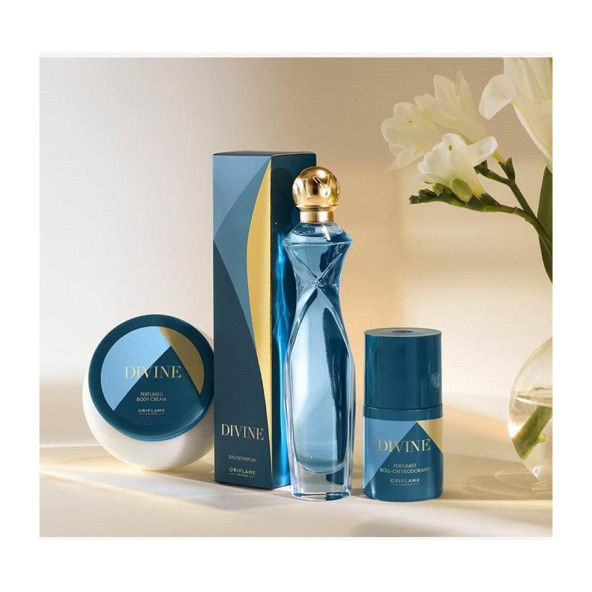 Oriflame Divine Kadın Parfüm Edp 50 Ml + Roll-On 50 Ml + Vücut Kremi 250 Ml
