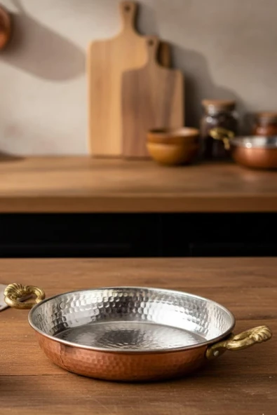 Turna Bakır Acemli Tava 2 No 16 Cm El Dövme Kırmızı Turna7582-1 ürün görseli