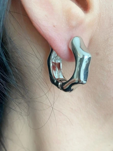 Dalgalı Yuvarlak Halka Küpe Beyaz Renk - 7