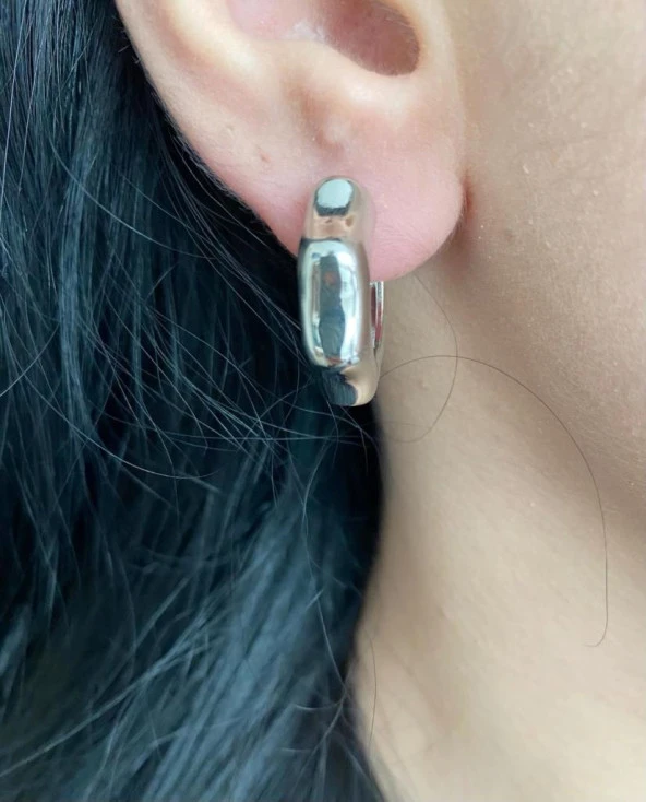 Dalgalı Yuvarlak Halka Küpe Beyaz Renk - 5