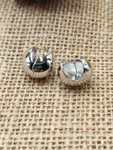 Tombul Model Kadın Küpe Beyaz Renk