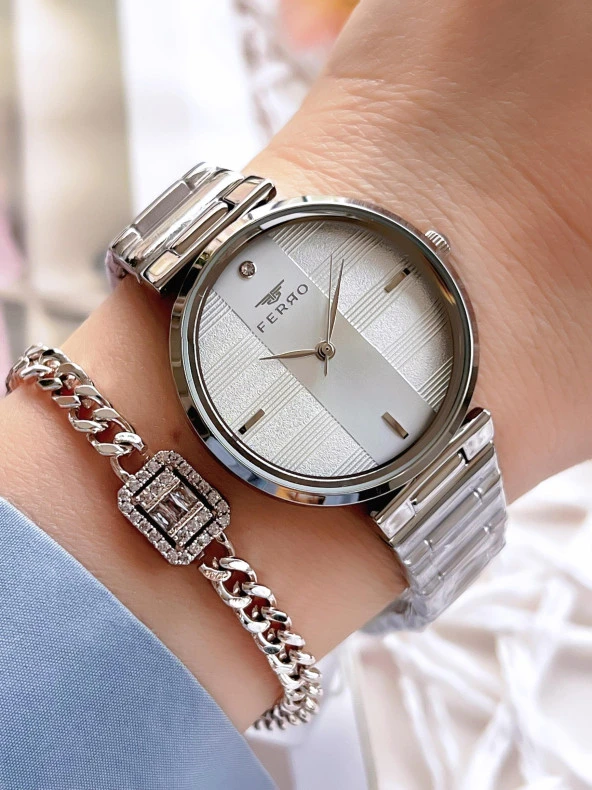 Ferro Gümüş Renk Kararmaz Renk Atmaz 3 Atm Su Geçirmez Özel Tasarım Kadın Kol Saati EFL21120A ürün görseli