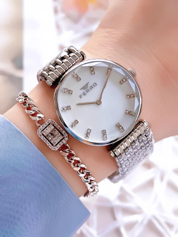 Ferro Gümüş Renk Kararmaz Renk Atmaz 3 Atm Su Geçirmez Özel Tasarım Kadın Kol Saati EFL21383A