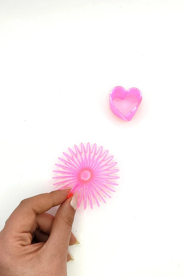 Mini Kalp Şekilli Neon Pembe Stres Yayı Oyuncak Stres Yayı - 3 cm çapında - 1 Adet - 2
