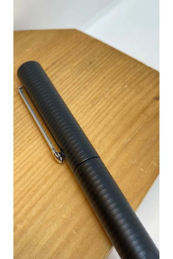 BLACKLINE TÜKENMEZ KALEM SİYAH ürün görseli