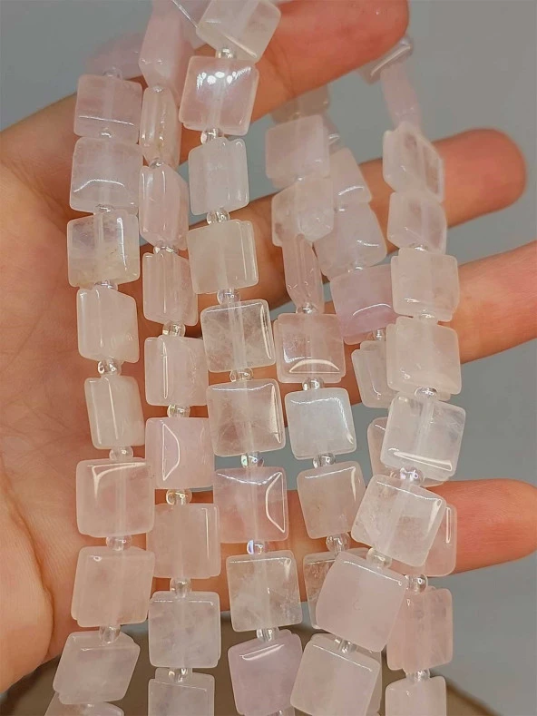 Pembe Kuvars Taşı Yandan Oyuklu Kare Kesim 10x10mm Dizi (49560) ürün görseli