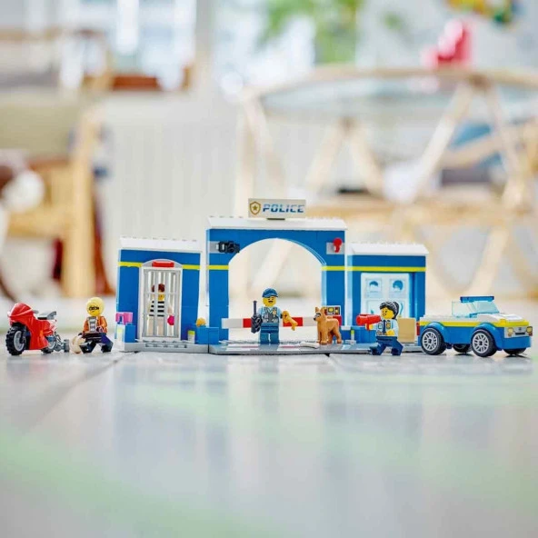Orjinal Lego City Polis Merkezi Takibi Lego City 60370 - 3