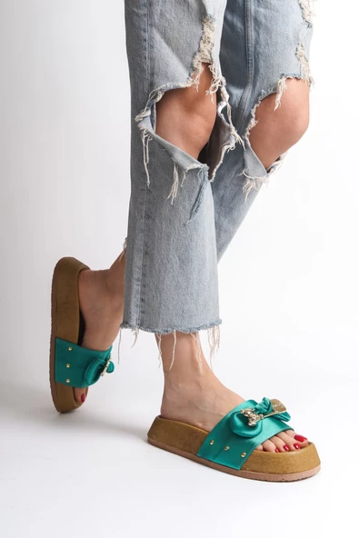 DILA Kalın ve Ortopedik Taban Ayıcıklı Saten Kadın Terlik KT Yeşil - 3