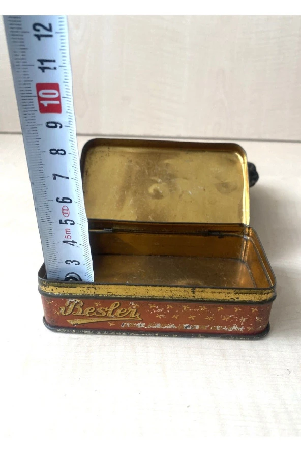 BESLER BİSKÜVİ VE ŞEKERLEME FABRİKASI YAZILI TENEKE KUTU - 3