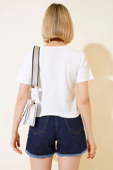 V Yaka Renkli Düğmeli Bluz Ekru - Resim 3