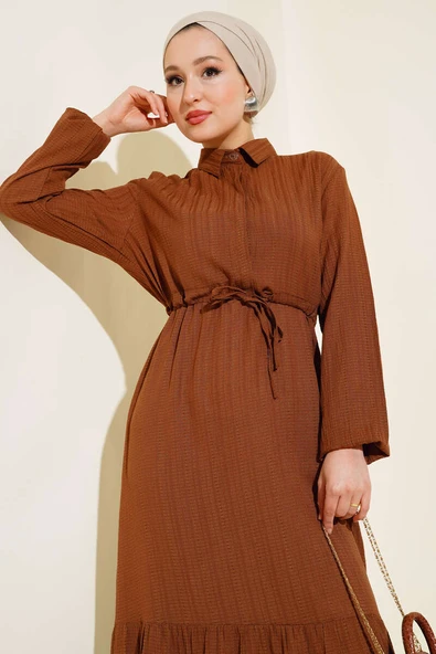 Gizli Yarım Düğmeli Elbise Kahve - Resim 2