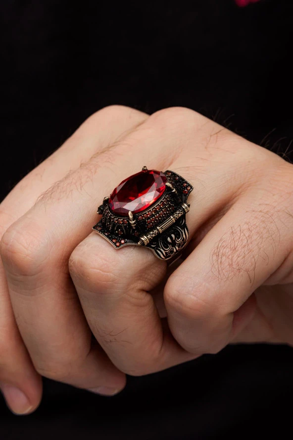 Kırmızı Taşlı Faset Kesim 925 Gümüş Erkek Yüzük ürün görseli