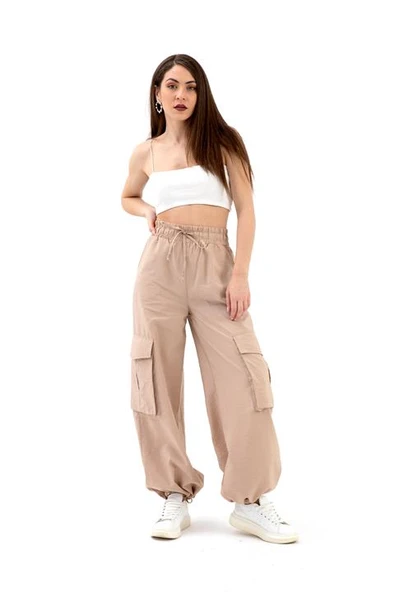 Yüksek Bel Beli ve Paçası Lastikli Paraşüt Kumaş Pantolon - Bej - Resim 4