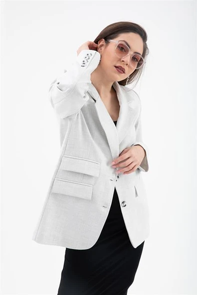 Üç Cep Kapaklı Kolu Arma Detaylı Poliviskon Ceket - Gri ürün görseli 1