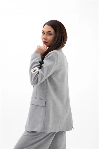 Üç Cep Kapaklı Kolu Arma Detaylı Poliviskon Ceket - Koyu Gri - Resim 10