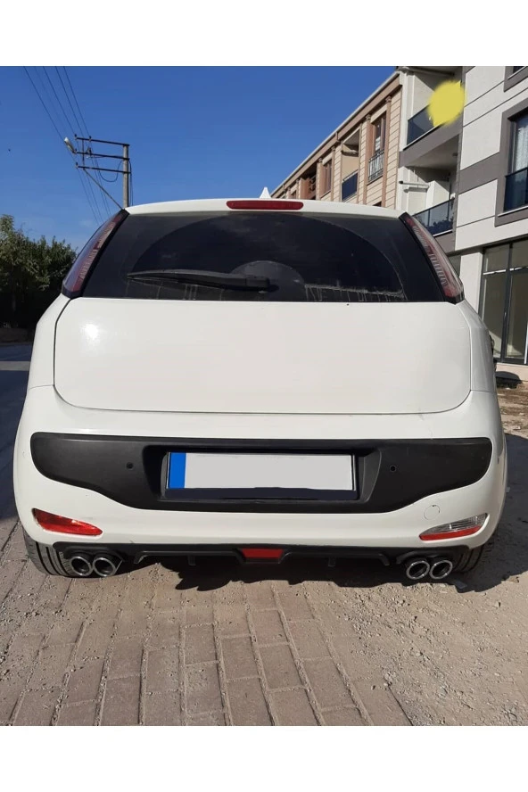 OTO H.İ.T.  FİAT PUNTO MAKYAJLI UYUMLU BODY KİT DİFÜZÖR 4 ÇIKIŞ SİYAH YUVARLAK