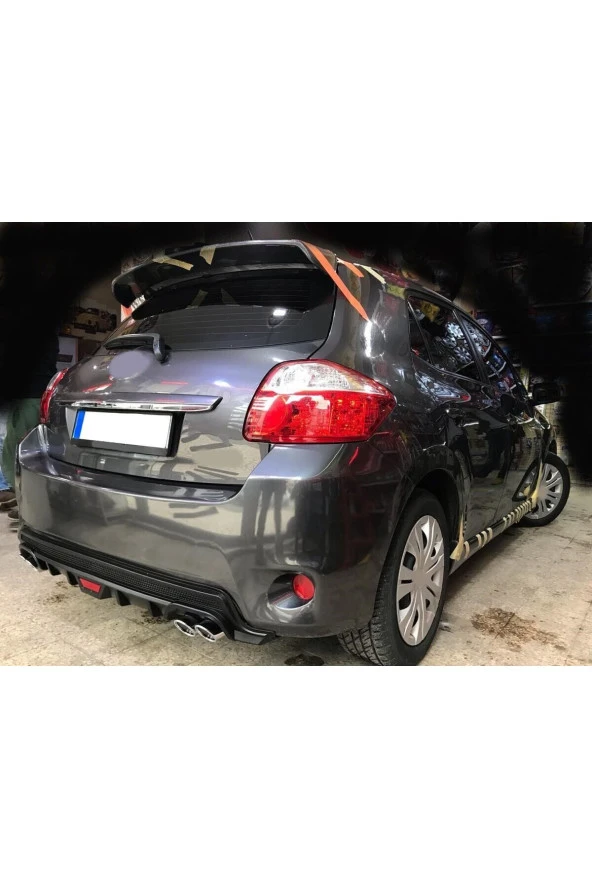 OTO H.İ.T.  TOYOTA AURİS UYUMLU BODY KİT DİFÜZÖR 4 ÇIKIŞ YUVARLAK SİYAH MODEL 2
