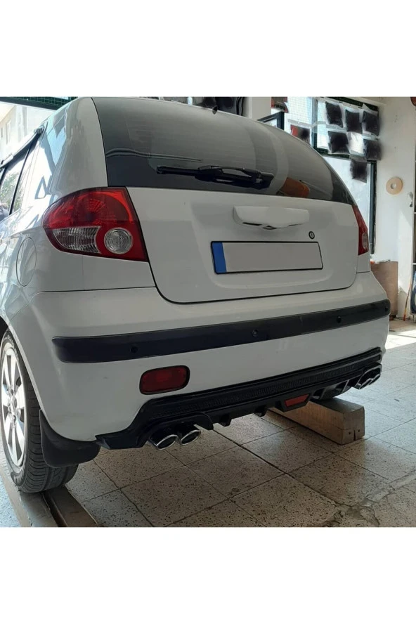 OTO H.İ.T.  HYUNDAİ GETZ UYUMLU BODY KİT DİFÜZÖR 4 ÇIKIŞ YUVARLAK SİYAH MODEL 2