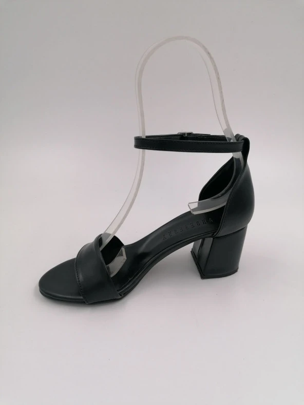 SOLMAZ GUTRO SİYAH TEK BANT TOPUKLU ABİYE AYAKKABI - Resim 2