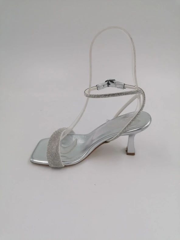 SOLMAZ BELLA GÜMÜŞ METALİK TAŞLI TOPUKLU ABİYE AYAKKABI - Resim 2
