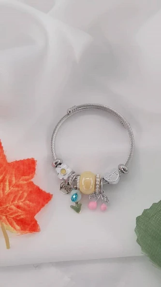 Kadın Charmlı Kiraz Figürlü Çelik Bileklik Sarı - Resim 5