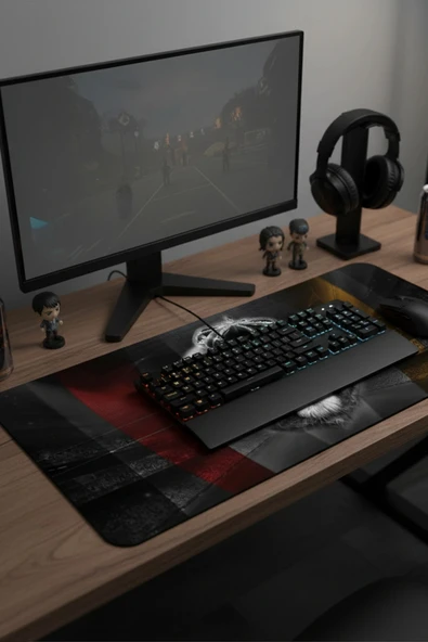 SonicTouch Aslan Kral Temalı Sarı Kırmızı Kaymaz Gaming Oyuncu Masaüstü Dikişsiz Siyah Klavye Mouse Pad 32x70Cm - Resim 2