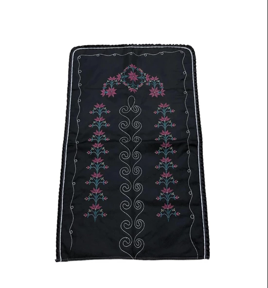 Çeyizlik Kanaviçe Etamin İşleme Nakışlı Siyah Seccade 70 X 120 - 4